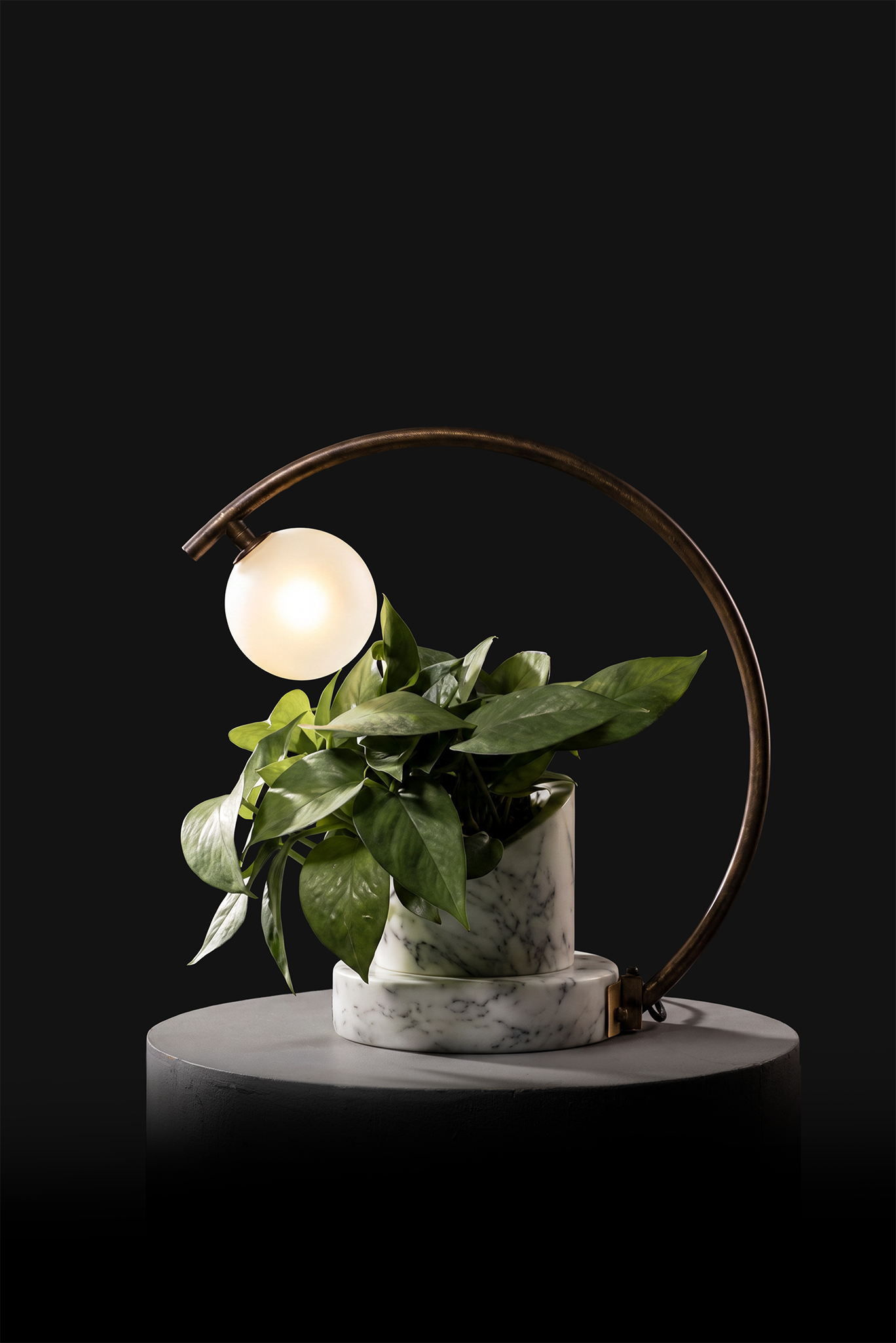 Arabescato / Oxidised Brass / Patus